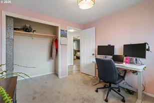 17670 SE Emerald Dr, Milwaukie, OR 97267 - Photo 18