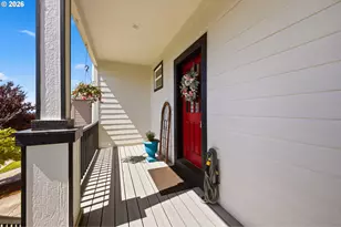 843 W Y St, Washougal, WA 98671 - Photo 4