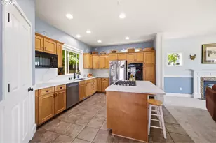 843 W Y St, Washougal, WA 98671 - Photo 10