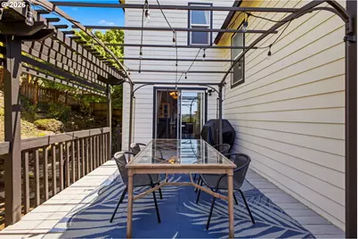 843 W Y St, Washougal, WA 98671 - Photo 36
