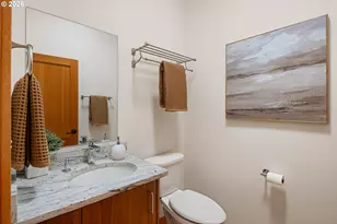 31 Marlboro Ln, Eugene, OR 97405 - Photo 14