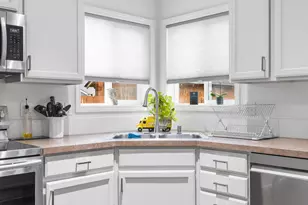 1241 Dahlia St, Woodburn, OR 97071 - Photo 10