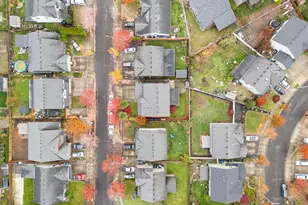 1241 Dahlia St, Woodburn, OR 97071 - Photo 28