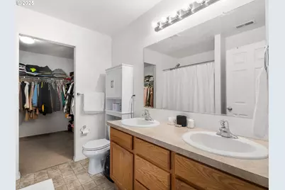 1241 Dahlia St, Woodburn, OR 97071 - Photo 14