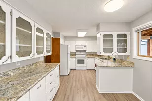 125 NW 11th Ave, Canby, OR 97013 - Photo 6
