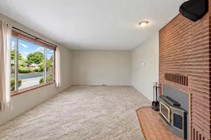 125 NW 11th Ave, Canby, OR 97013 - Photo 2