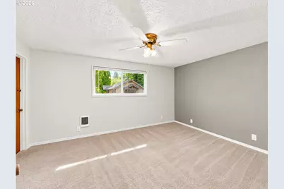 125 NW 11th Ave, Canby, OR 97013 - Photo 8