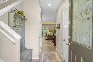 9239 SW Sweek Dr, Tualatin, OR 97062 - Photo 4