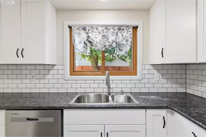 1390 Buck St, Eugene, OR 97402 - Photo 12