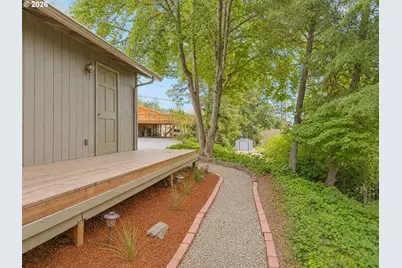 631 Terrace Ln, Sutherlin, OR 97479 - Photo 16