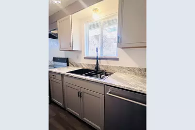 631 Terrace Ln, Sutherlin, OR 97479 - Photo 8