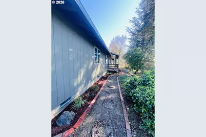 631 Terrace Ln, Sutherlin, OR 97479 - Photo 20