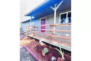 631 Terrace Ln, Sutherlin, OR 97479 - Photo 2
