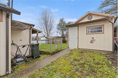 1718 NW Crouch St, Roseburg, OR 97471 - Photo 24