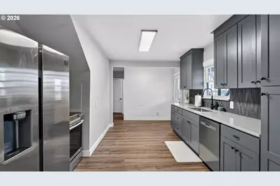 504 S 3rd St, Springfield, OR 97477 - Photo 6