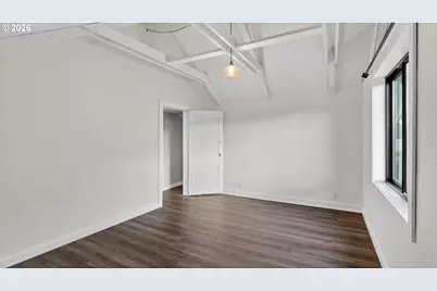 504 S 3rd St, Springfield, OR 97477 - Photo 14