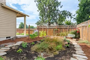 1148 W 21st Ave, Eugene, OR 97405 - Photo 24