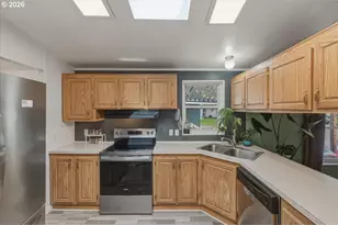 5050 Columbus St, Albany, OR 97322 - Photo 12