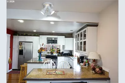 11465 SW Fairfield St, Beaverton, OR 97005 - Photo 8