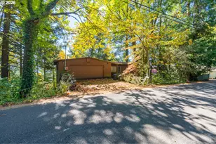 4230 SW Hewett Blvd, Portland, OR 97221 - Photo 2