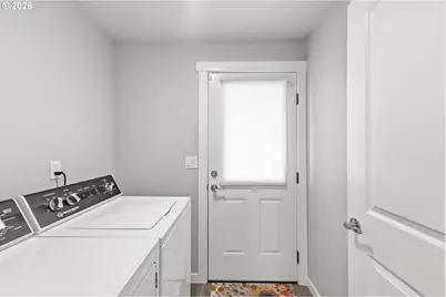 860 1st St SE, Bandon, OR 97411 - Photo 28