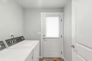 860 1st St SE, Bandon, OR 97411 - Photo 28