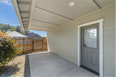 860 1st St SE, Bandon, OR 97411 - Photo 32