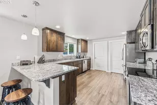 860 1st St SE, Bandon, OR 97411 - Photo 14