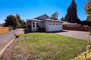 1586 NE Grandhaven St, McMinnville, OR 97128 - Photo 14