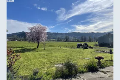 6404 Lookingglass Rd, Roseburg, OR 97471 - Photo 38