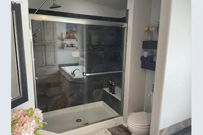 6404 Lookingglass Rd, Roseburg, OR 97471 - Photo 20