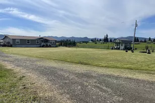 6404 Lookingglass Rd, Roseburg, OR 97471 - Photo 1