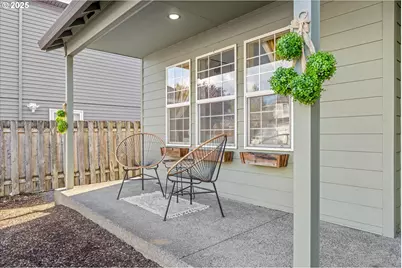 1742 NE Blue Heron Dr, Portland, OR 97211 - Photo 4