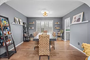 1742 NE Blue Heron Dr, Portland, OR 97211 - Photo 10