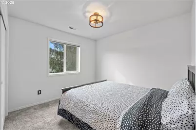 1742 NE Blue Heron Dr, Portland, OR 97211 - Photo 30