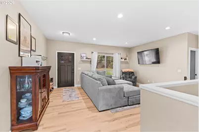 1118 S 11th St, Coos Bay, OR 97420 - Photo 8