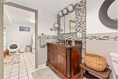 719 Peters St, Raymond, WA 98577 - Photo 24