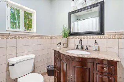 719 Peters St, Raymond, WA 98577 - Photo 18