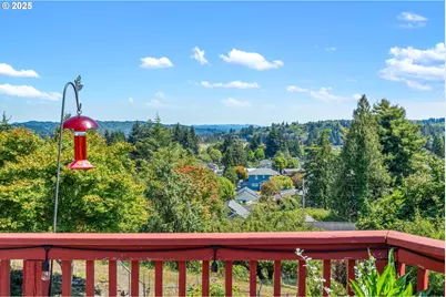 719 Peters St, Raymond, WA 98577 - Photo 36