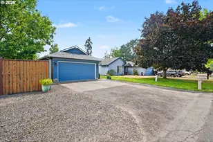 1002 37th Ave, Albany, OR 97321 - Photo 2