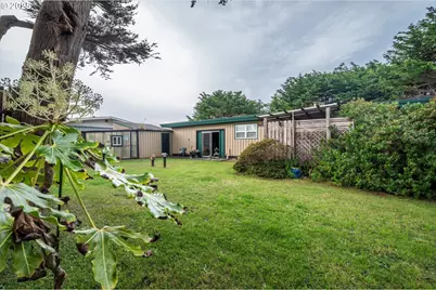 535 Harrison Ave SW, Bandon, OR 97411 - Photo 34
