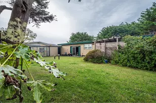 535 Harrison Ave SW, Bandon, OR 97411 - Photo 34