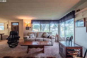 535 Harrison Ave SW, Bandon, OR 97411 - Photo 4