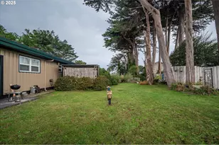 535 Harrison Ave SW, Bandon, OR 97411 - Photo 38