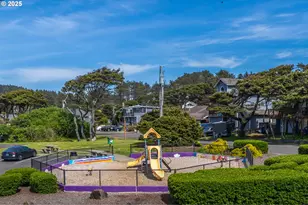 1415 NW 31st Pl, Lincoln City, OR 97367 - Photo 32