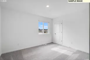 5766 Bainbridge Rd, Eugene, OR 97402 - Photo 14