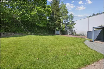 2105 SE Ochoco St, Portland, OR 97222 - Photo 32