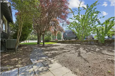 2105 SE Ochoco St, Portland, OR 97222 - Photo 34