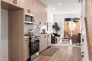 1871 SE Tacoma St, Portland, OR 97202 - Photo 2