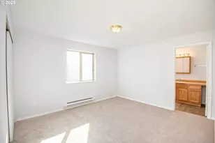 957 E Benjamin Ave, Cottage Grove, OR 97424 - Photo 8